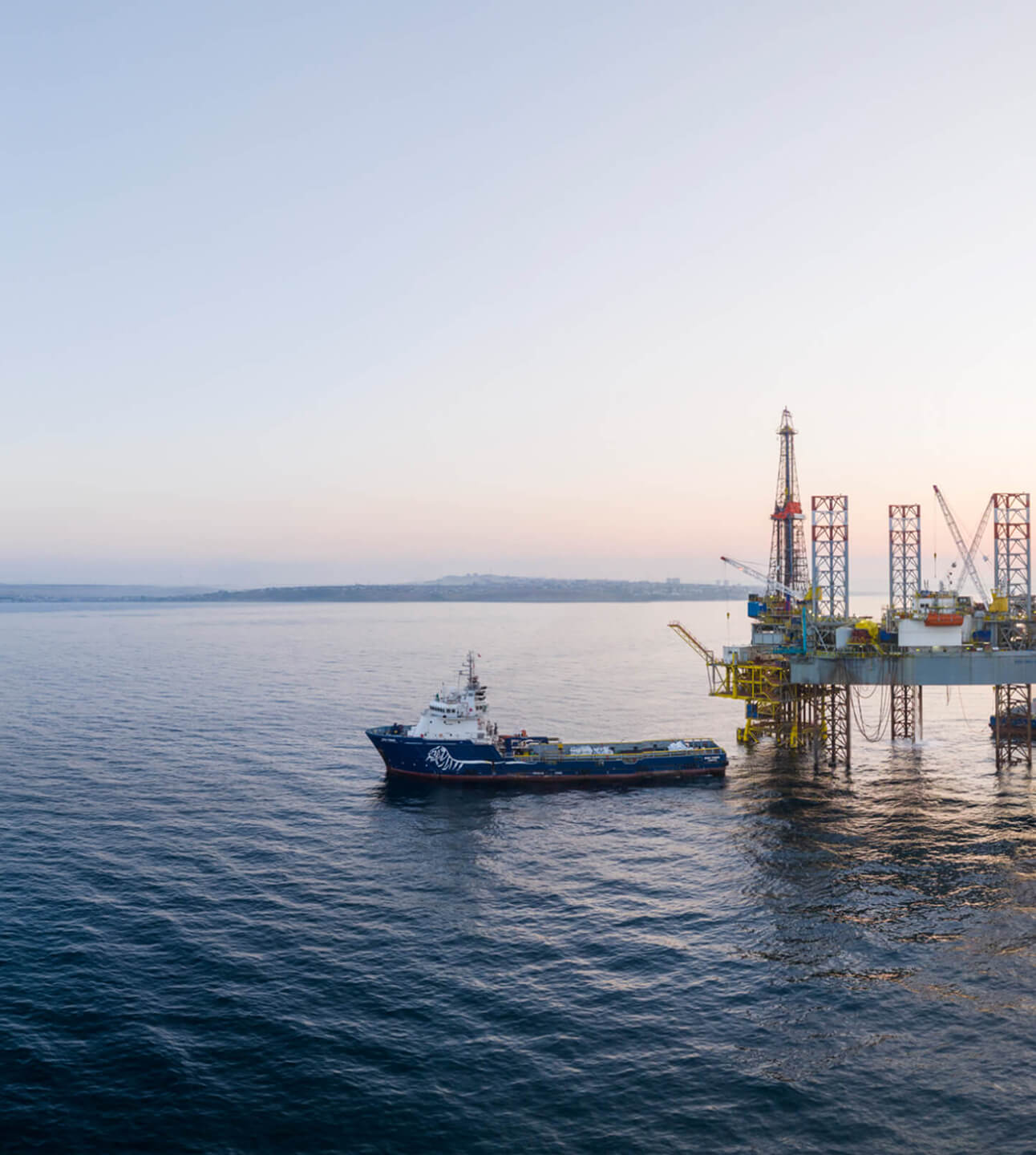 kalyon-insaat-anasayfa-faaliyet-uzmanlarimiz-sektorlerim-petrol-banner.jpg