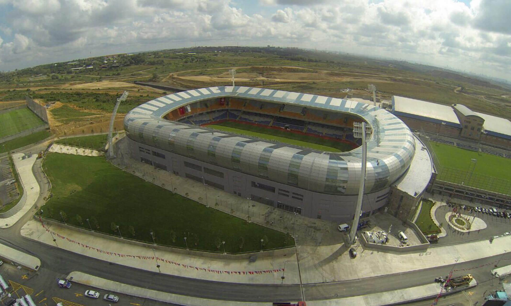 kalyon-insaat-projelerimiz-basaksehir-stadyumu-galeri-modal-d2.jpg