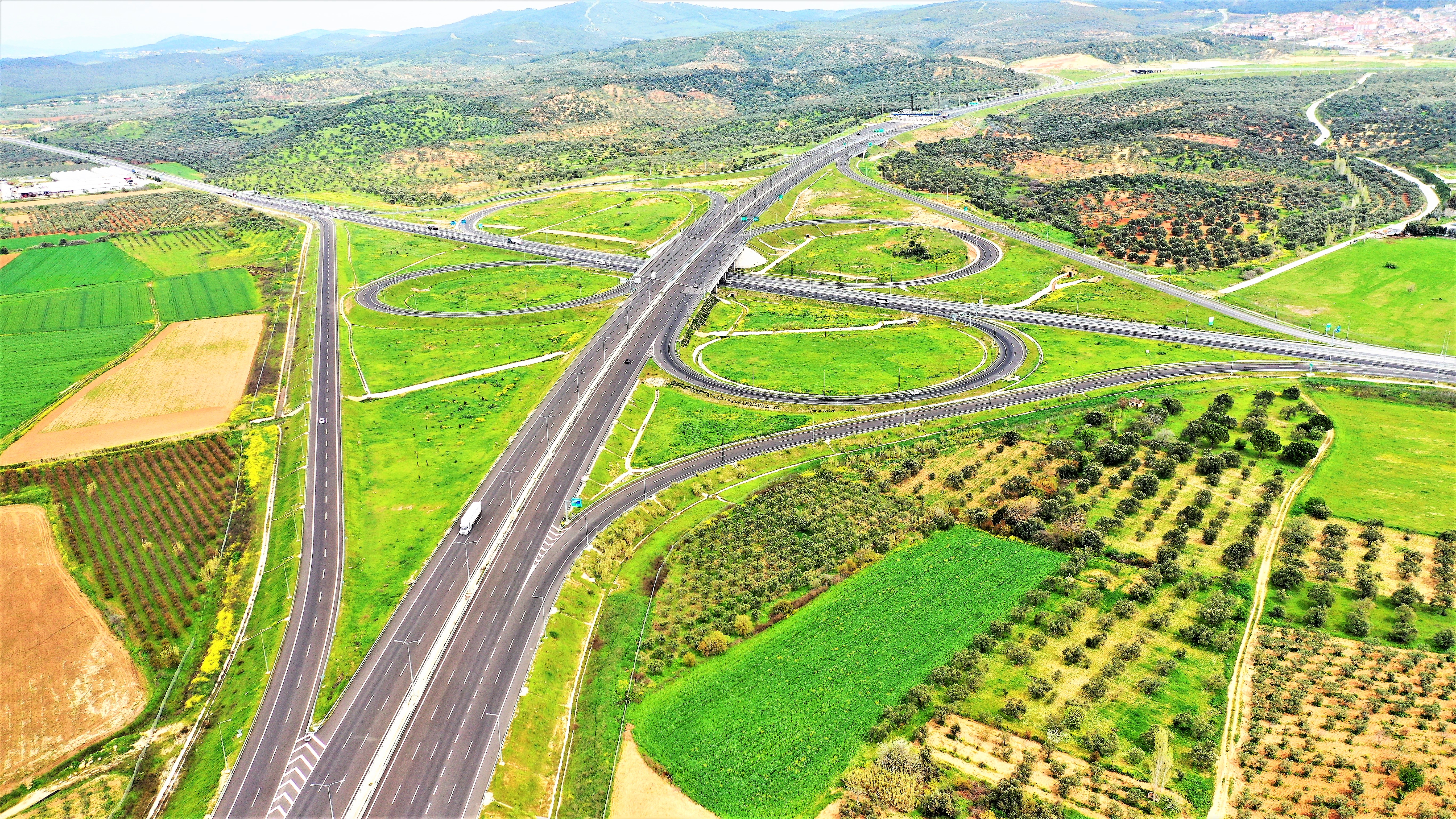 kalyon-ınsaat-projelerımız-ulastırma-altyapısı-projelerı-kuzey-ege-otoyolu-galeri-3-modal.JPG
