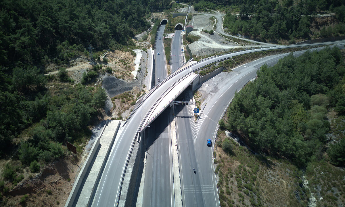 alyon-insaat-projelerımız-ulastırma-altyapısı-projeleri-sabuncubeli-tüneli-ve-baglantı-yolları-galeri-8.jpg