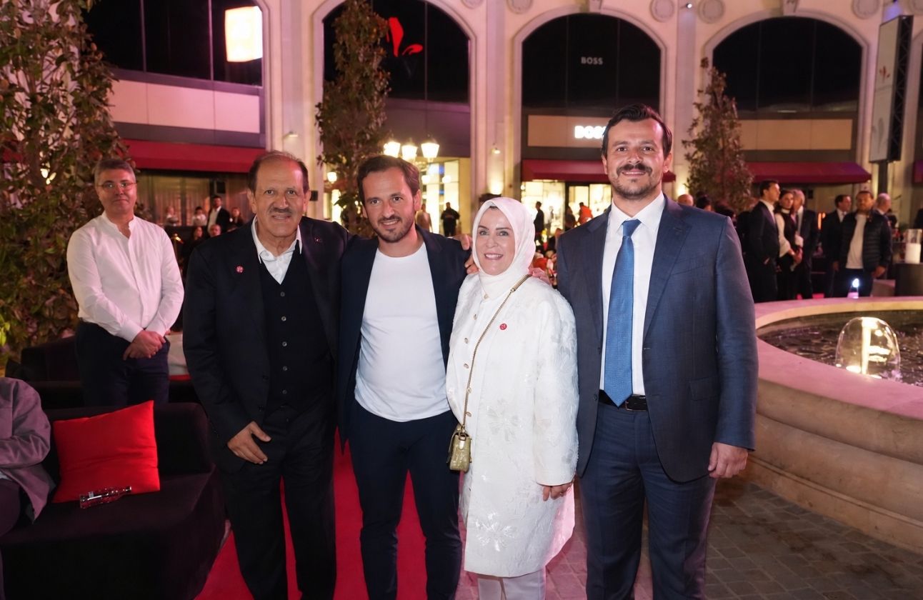 Kalyon Insaat Medya Turkiyenin Ilk Lüks Design Avmsi Florenta Village Resmi Olarak Acıldı Small Card