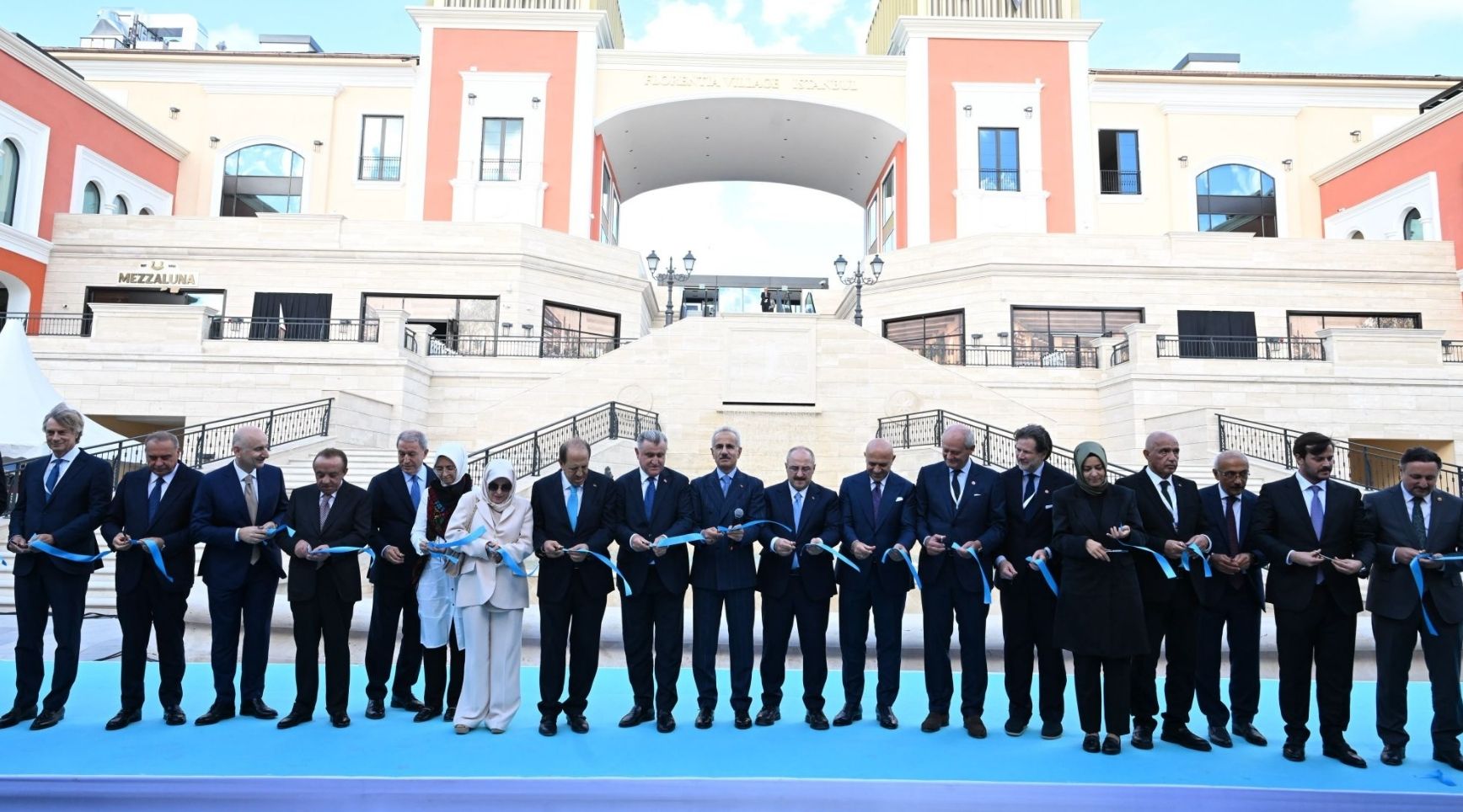 Kalyon Insaat Medya Turkiyenin Ilk Lüks Design Avmsi Florenta Village Resmi Olarak Acıldı Detay D