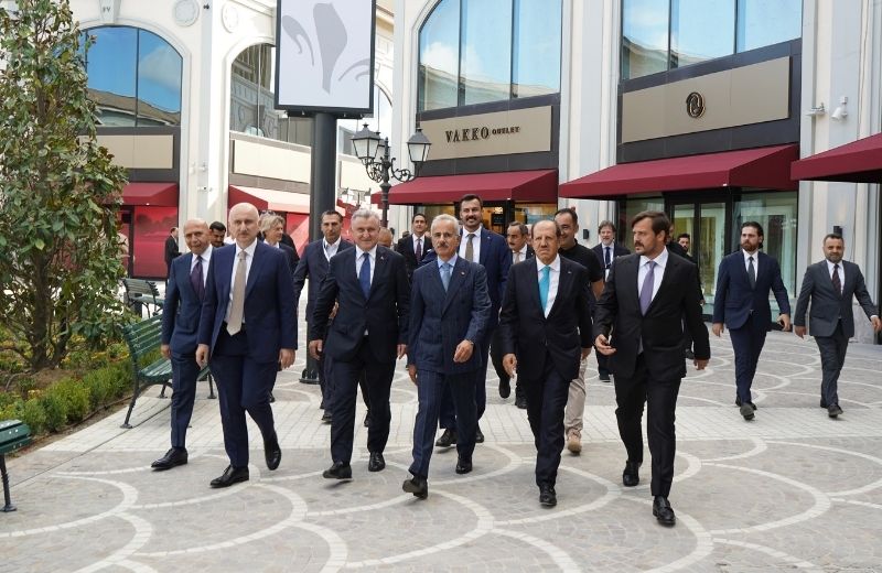 Kalyon Insaat Medya Turkiyenin Ilk Lüks Design Avmsi Florenta Village Resmi Olarak Acıldı Card 2 D
