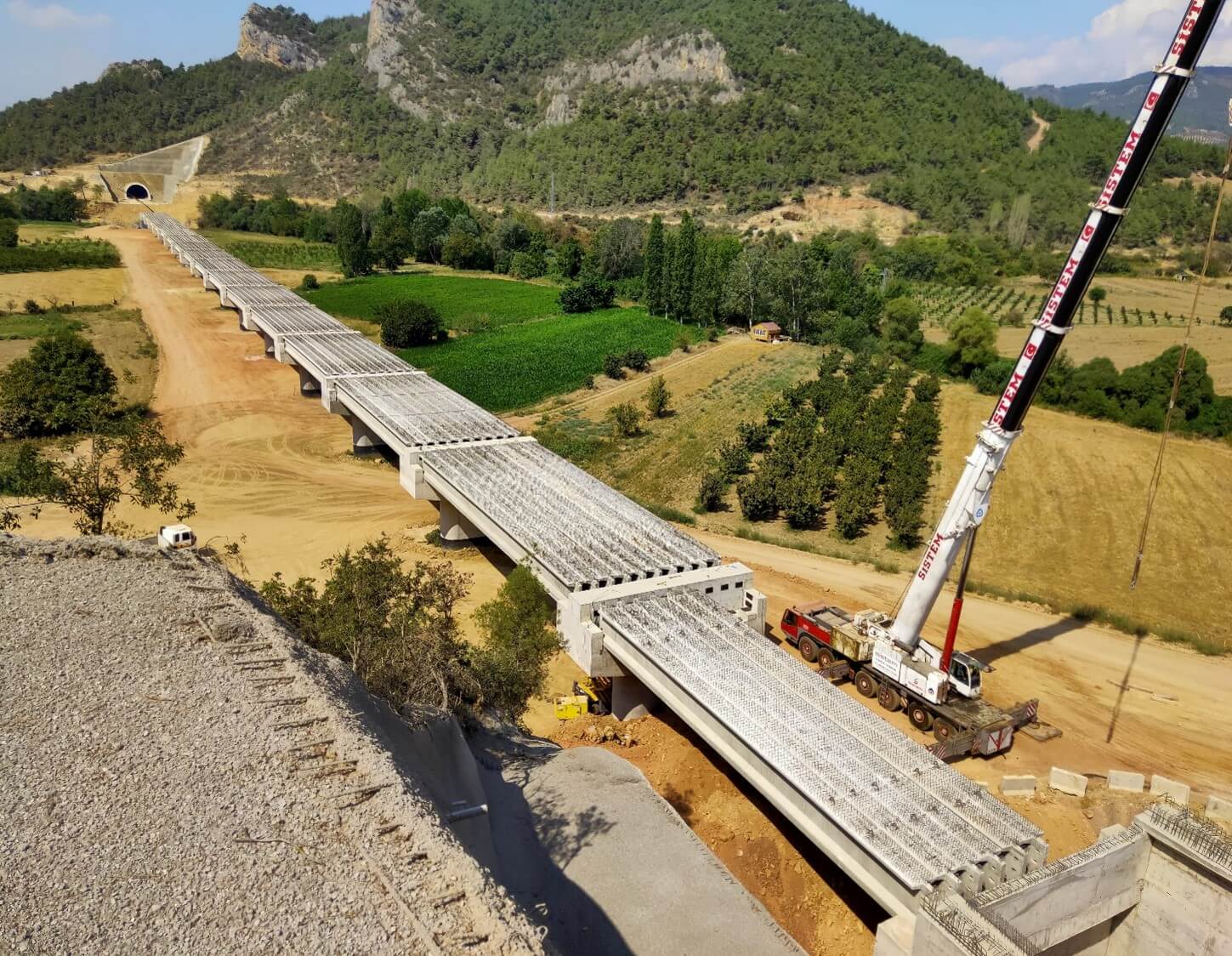 kalyon-ınsaat-projelerımız-raylı-sistem-projeleri-bandırma-bursa-yenişehir-osmaneli-yüksek-standartlı-tren-projesi-galeri-2-modal.jpg