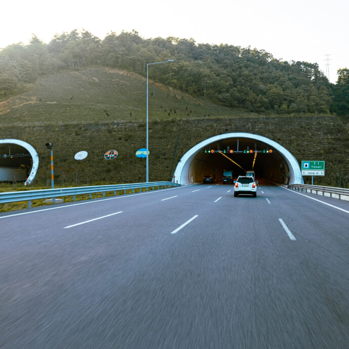 kalyon-insaat-faaliyet-alanlarımız-sektorlerimiz-ulastırma-projeleri-tunel-m.jpg