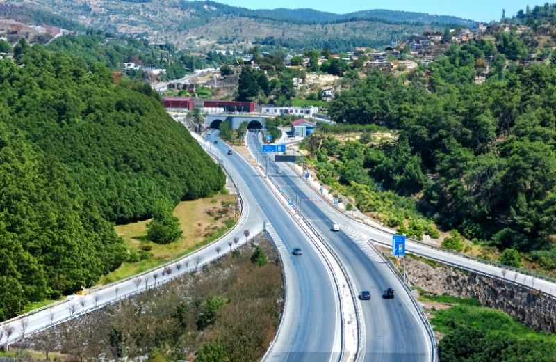 kalyon-ınsaat-projelerımızulastırma-altyapısı-projeleri-sabuncubeli-tüneli-ve-baglantı-yolları-ansayfa-diger-projeler-card.jpg