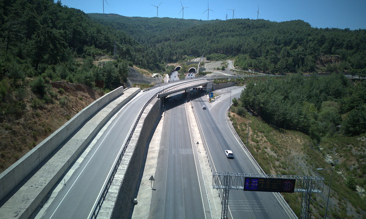 Kalyon-insaat-projelerımız-ulastırma-altyapısı-projeleri-sabuncubeli-tüneli-ve-baglantı-yolları-galeri-2.jpg