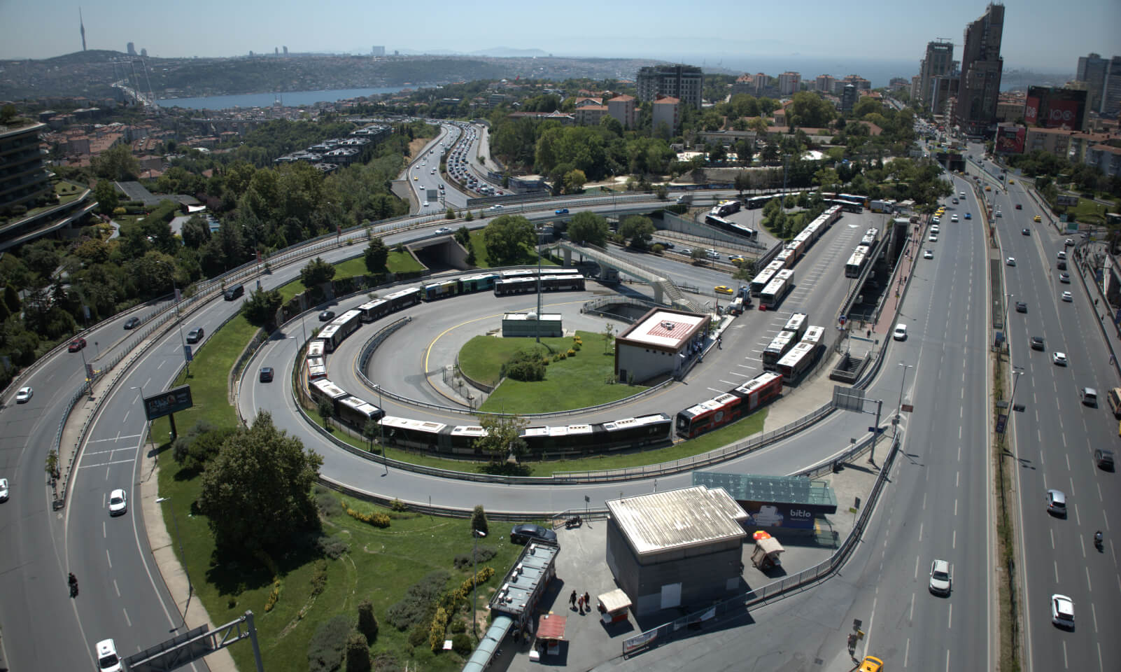 kalyon-insaat-projelerimiz-metrobus-hattı-modal-d5.jpg