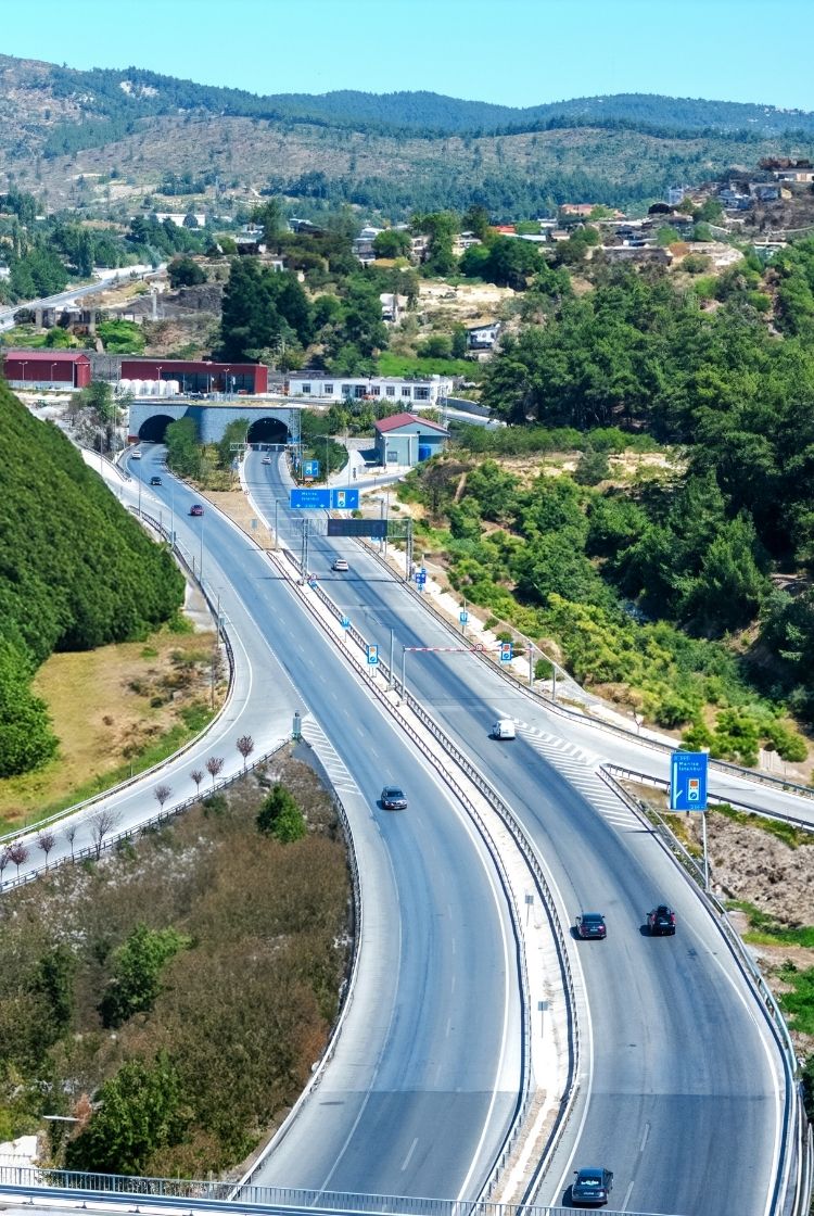 kalyon-ınsaat-projelerımızulastırma-altyapısı-projeleri-sabuncubeli-tüneli-ve-baglantı-yolları-card-m.jpg