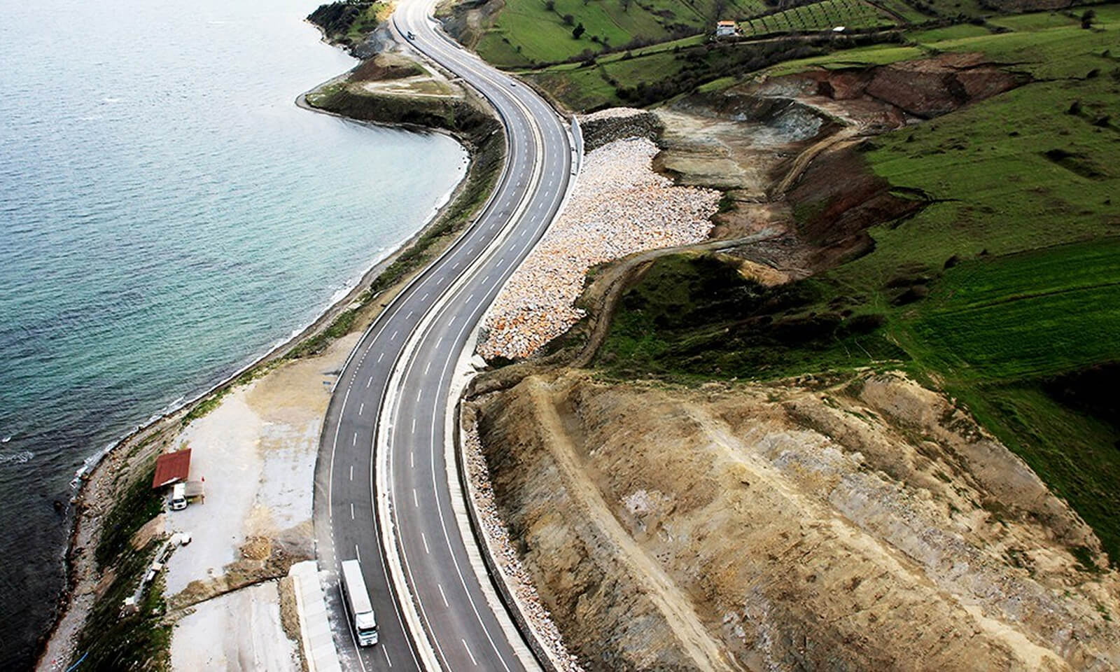 kalyon-insaat-projelerımız-canakkale–Ezine–ayvacık–Kücükkuyu-Yolu-Projesi-galeri-12.jpg